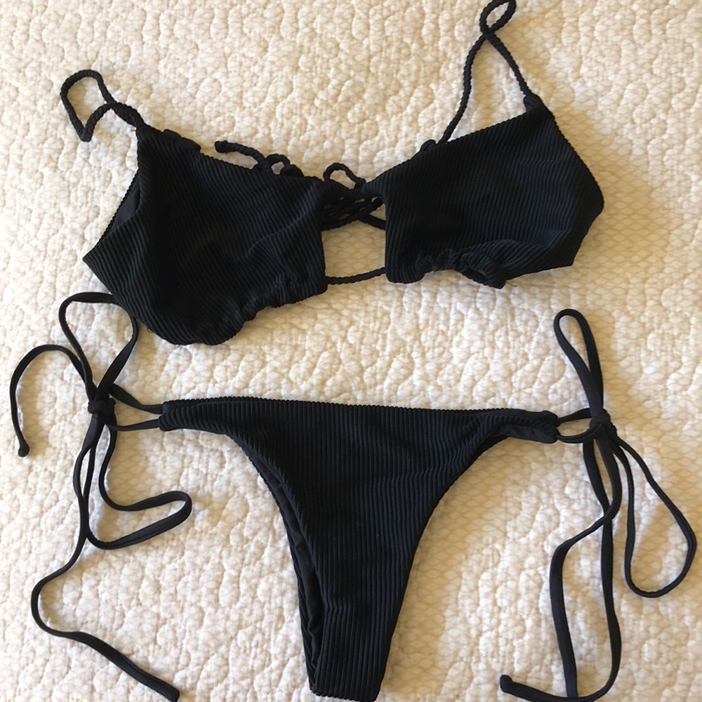 Frankie’s Bikini - Black Ribbed